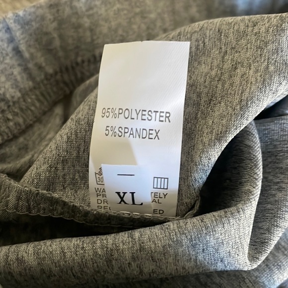 JurllyShe Casual Elastic Waist Shorts - Picture 4 of 5